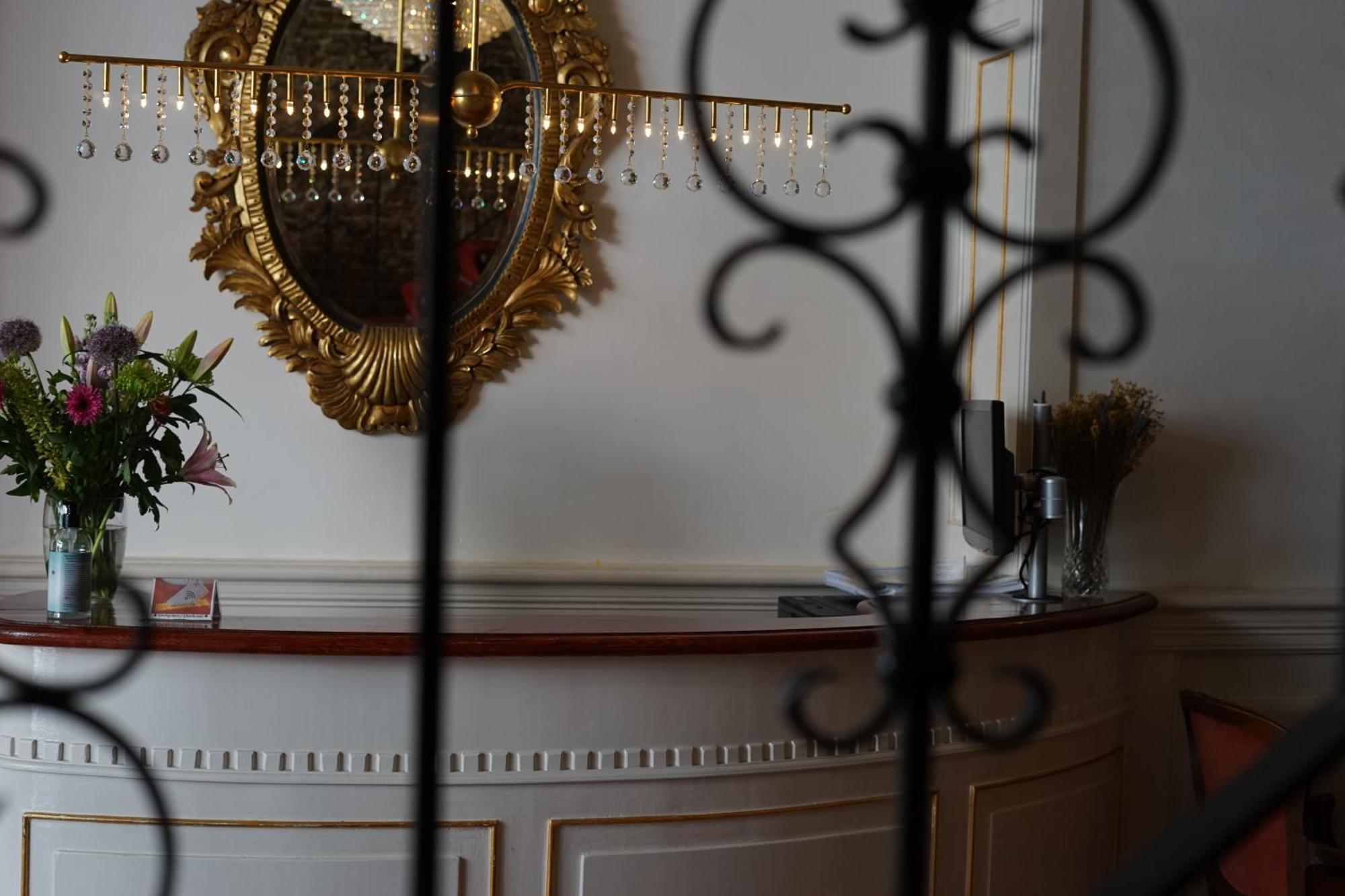 De Gulden Waagen Hotel Nijmegen Luaran gambar