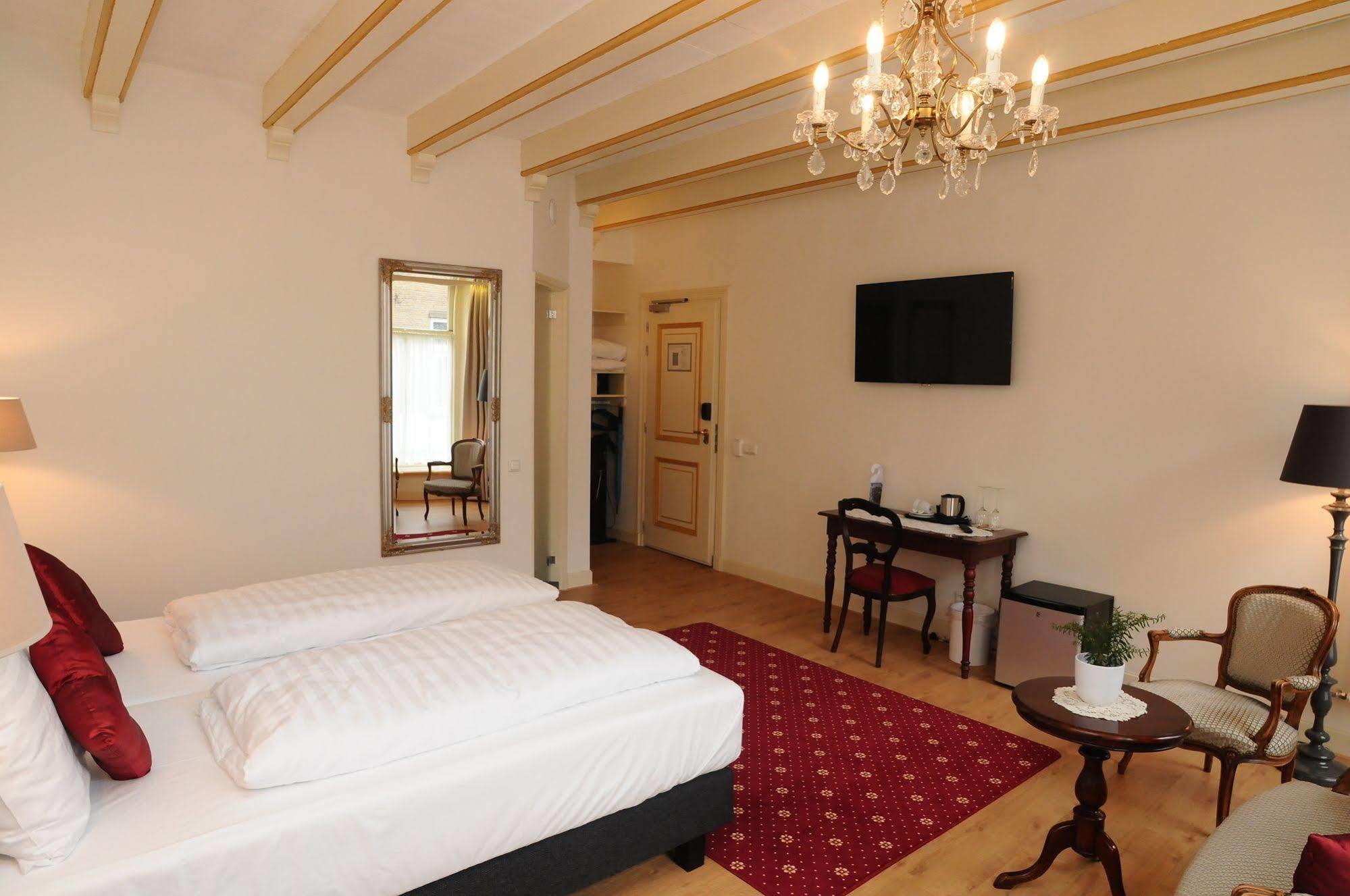 De Gulden Waagen Hotel Nijmegen Luaran gambar